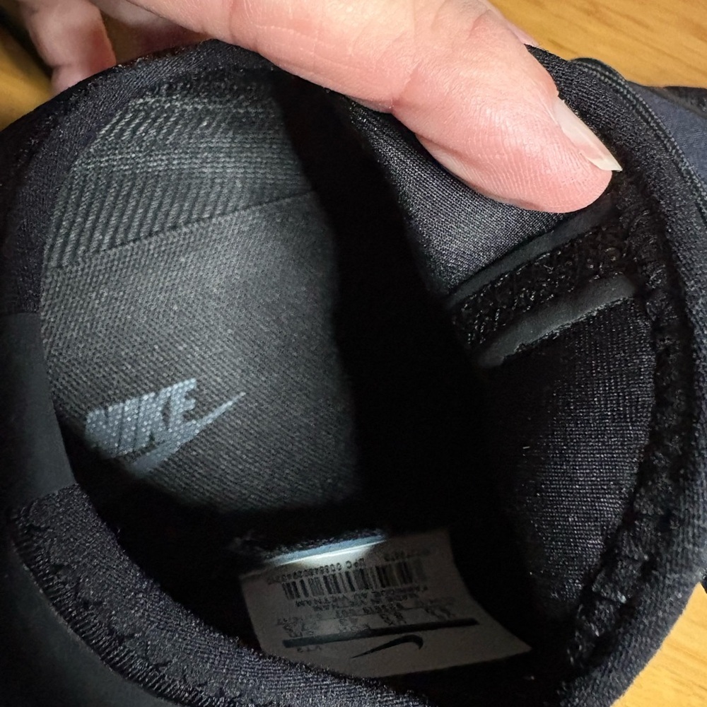 Nike Black and Dark Obsidian- Lunarcharge Essential. Size 9.5 - Picture 6 of 10